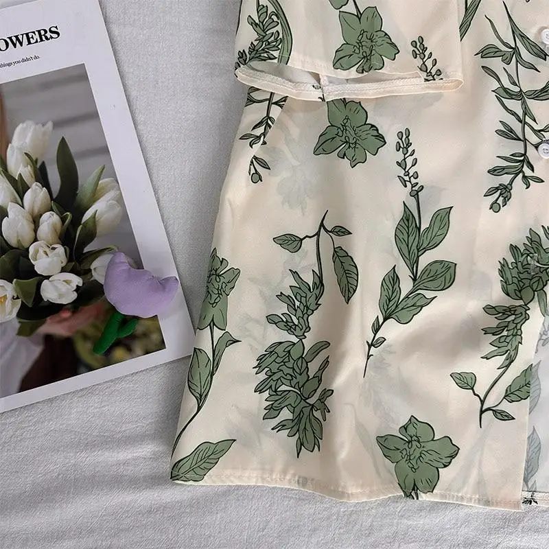 DAYIFUN-Blusas estampadas em folhas para mulheres, gola virada para baixo, manga curta, camisas elegantes, tops casuais, botão de escritório, vintage, outono