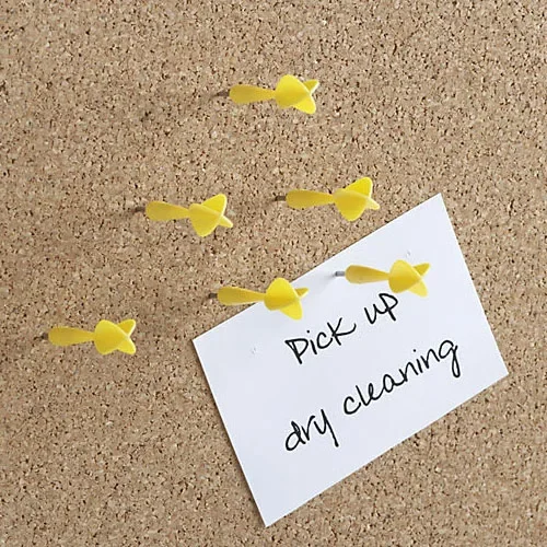 Puntine da disegno per freccette gialle 20 pezzi Forniture per rilegatura per ufficio Pin Borchie da parete per foto Chiodi da parete in sughero Cancelleria creativa