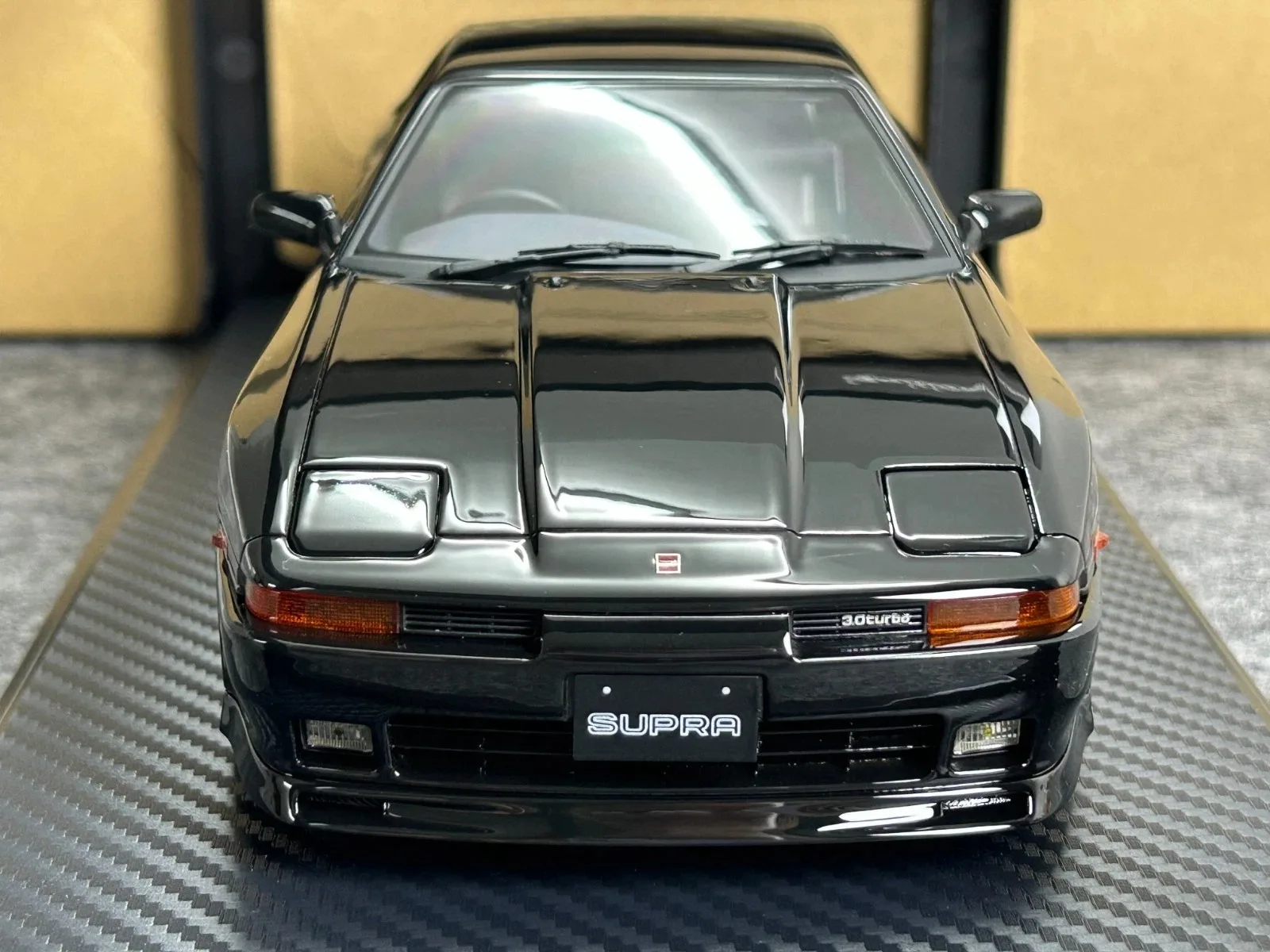 نموذج الإشعال 1/18 Supra 3.0GT LIMITED (MA70) أسود JDM IG3514