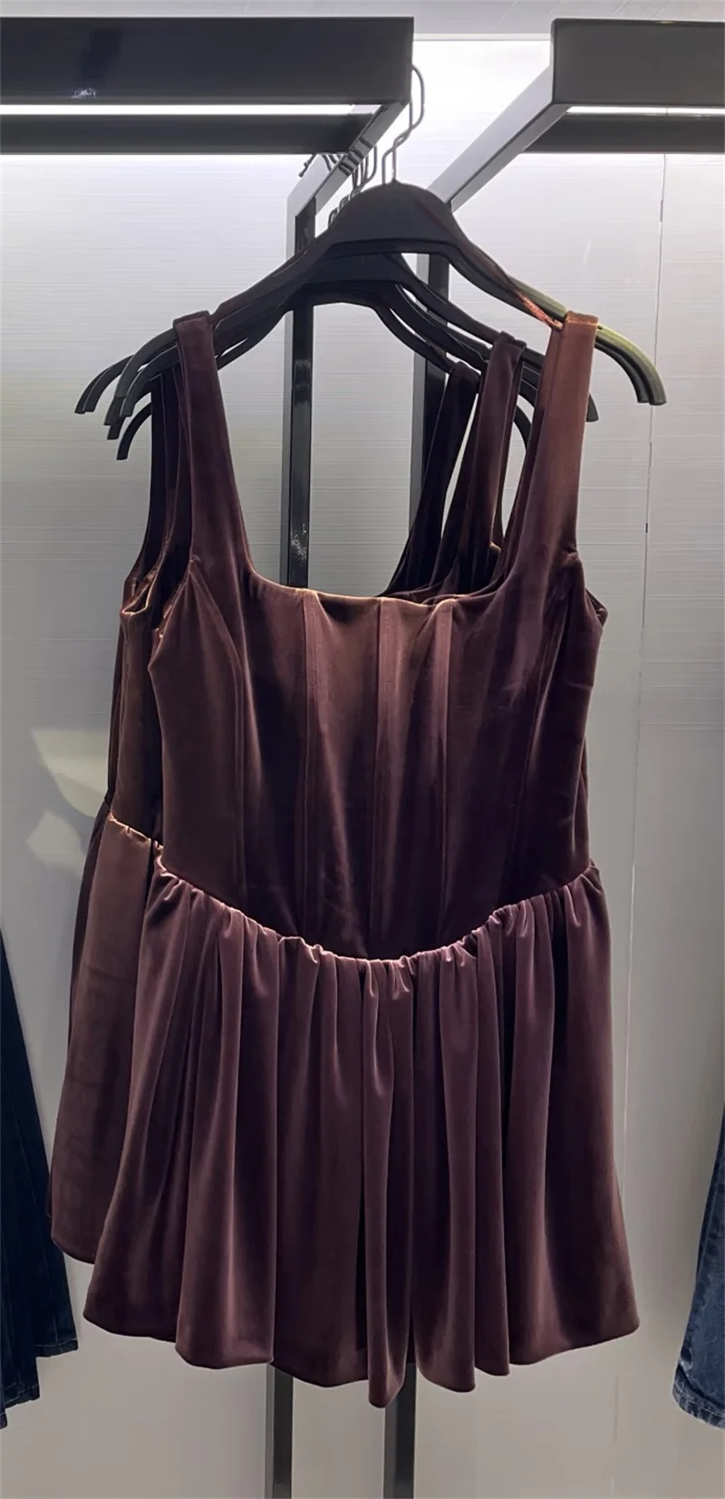 Women's Dress New Velvet Bodycon Mini Dress Autumn and Winter Layering Sexy Fashionable and Comfortable Short Dress