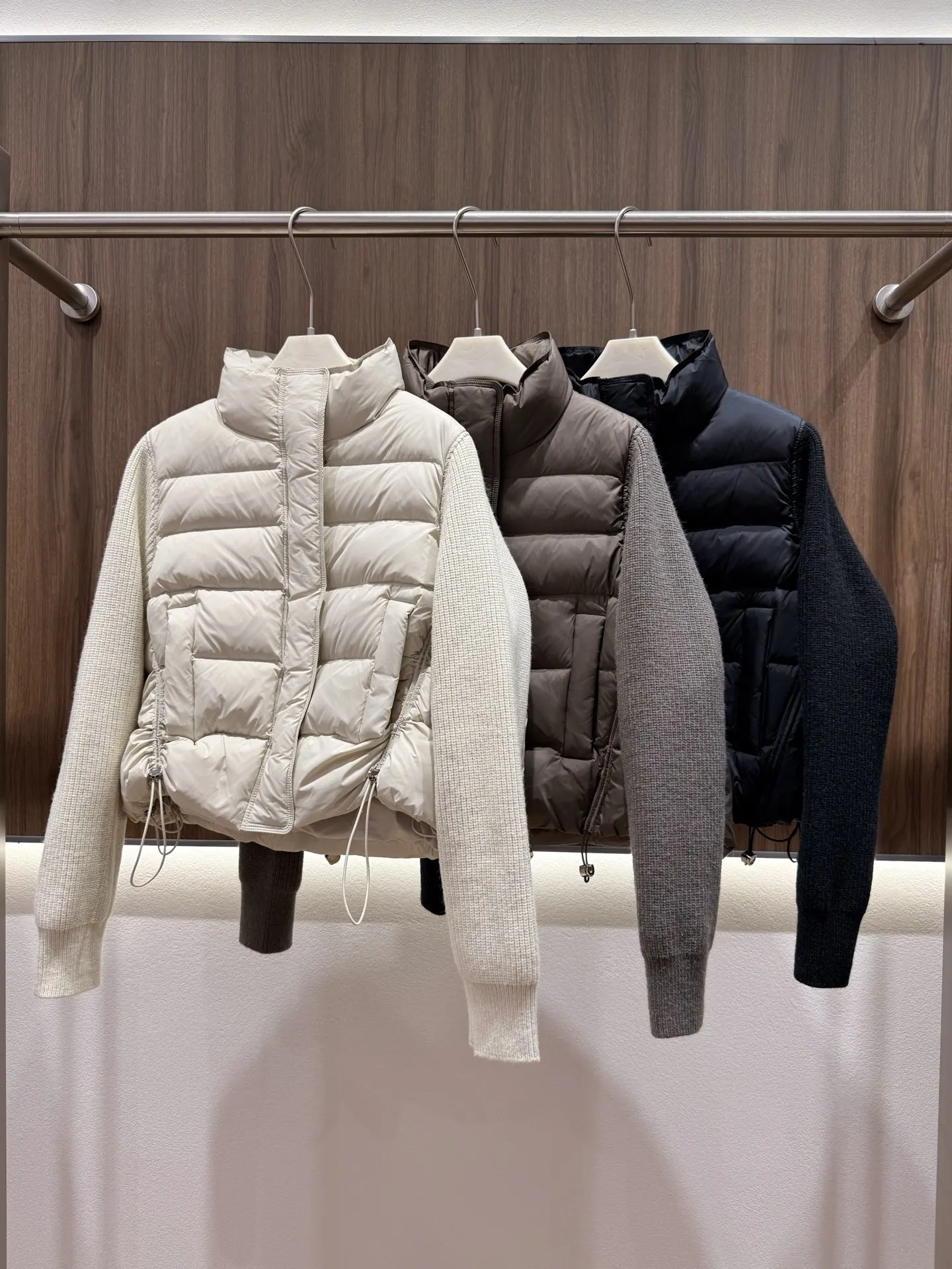 Knitted patchwork down jacket, 2026 winter new style elegant and fashionable stand-up collar short women's down jacket