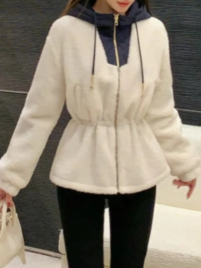 Elegant Lamb Fur Jacket with Hood Design Sense Leather And Fur Integrated Autumn Winter New Small Casual Versatile Top