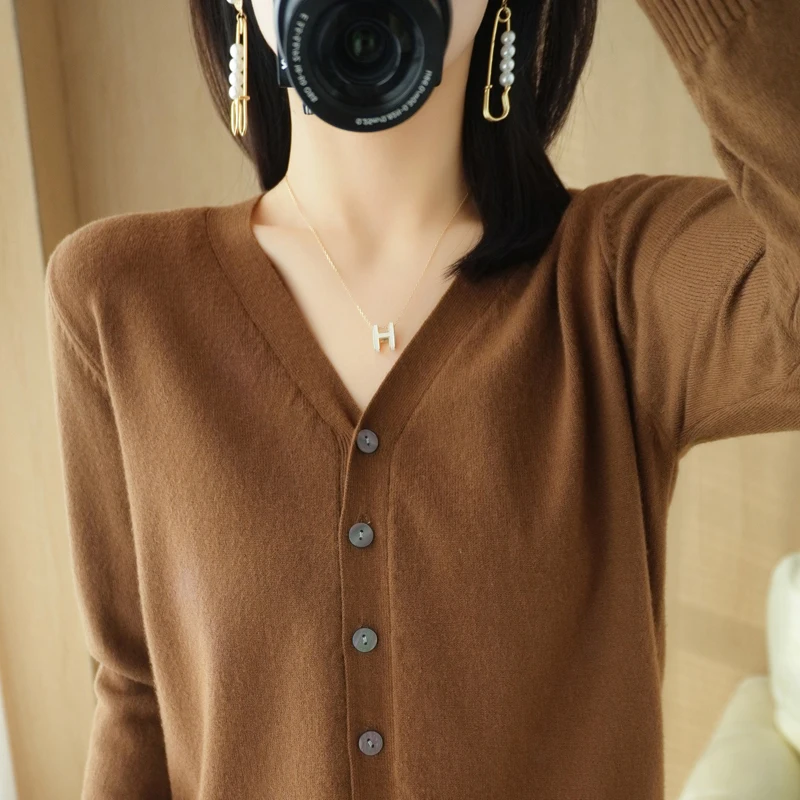 Early Autumn New Wool Knitted Cardigan V-Neck Solid Color Fashion Senior Comfortable Loose Casual Sweater Sweater-ZD035