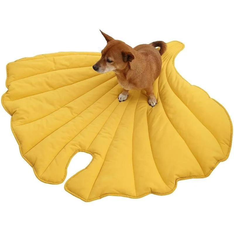 

Ginkgo leaf shaped dog mat All Seasons Universal Pet Climbing Mat Summer Cooling Mat