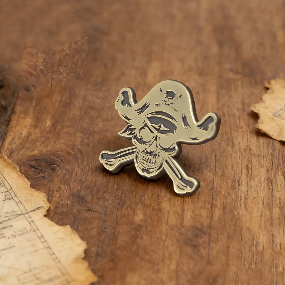 Vintage Piraten-Schädel-Kreuzknochen-Brosche im Gothic-Punk-Stil, Emaille-Pin für Männer und Frauen, Halloween-Party-Schmuckzubehör – Detail 7