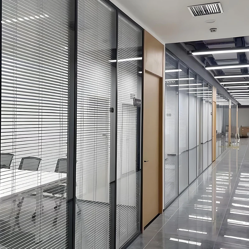 إطار من سبائك الألومنيوم باللون الأسود بتصميم عصري مع جدار تقسيم زجاجي لشاشة الألياف الزجاجية لقسم الغرفة الداخلية #3