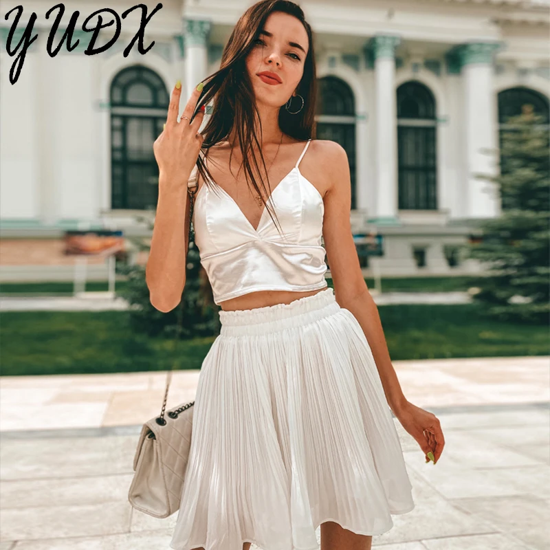 Sexy Satin Crop Tops Women Wireless Bralette Top Female Spaghetti Strap T-shirt Cropped with Chest Padded Camisole Underwear