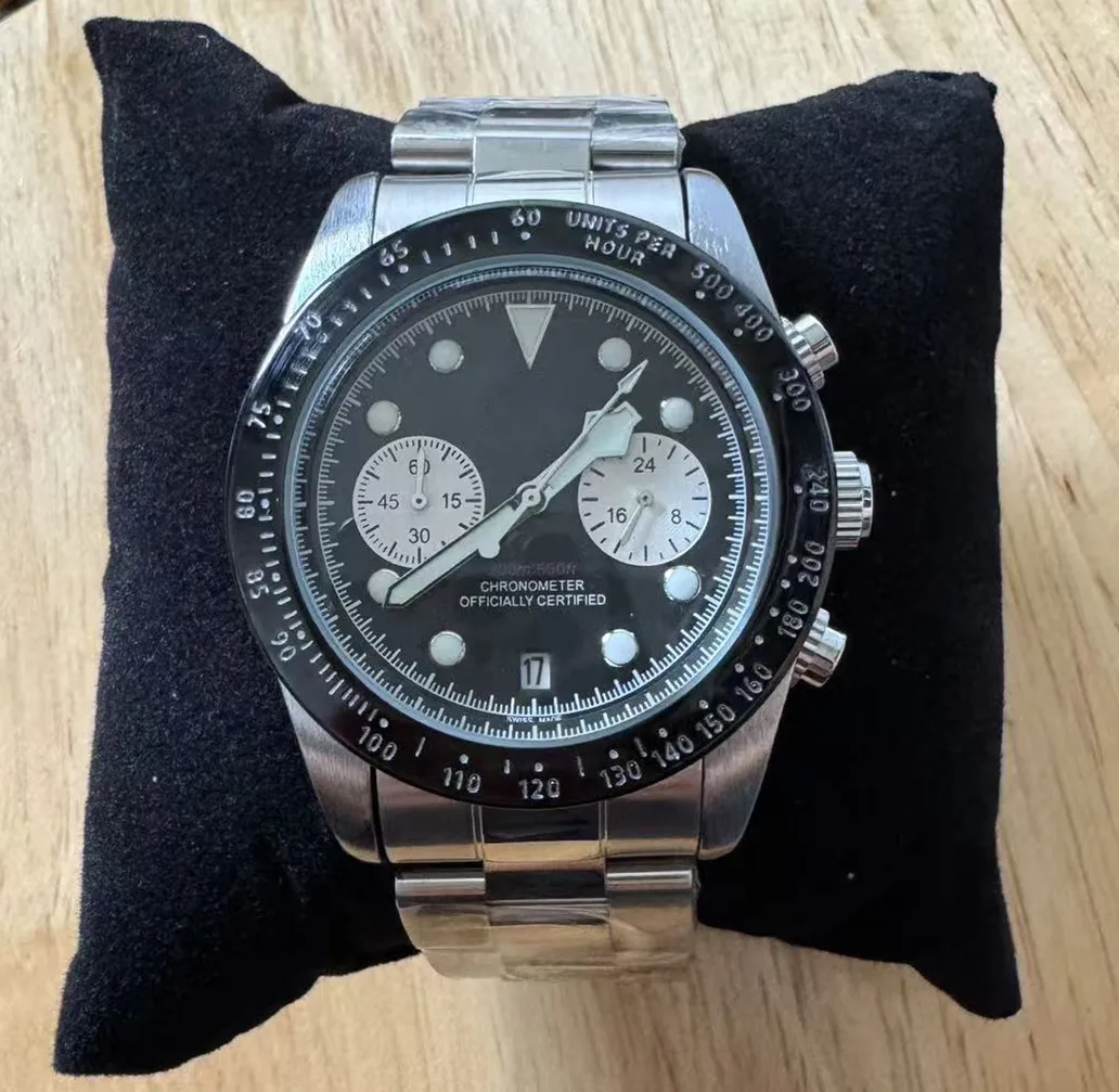 ساعة كوارتز عالية الجودة ذات عين مزدوجة وخمسة أيدي وعملية كاملة مع سوار فولاذي صلب وساعة يد مشهورة الأكثر مبيعًا