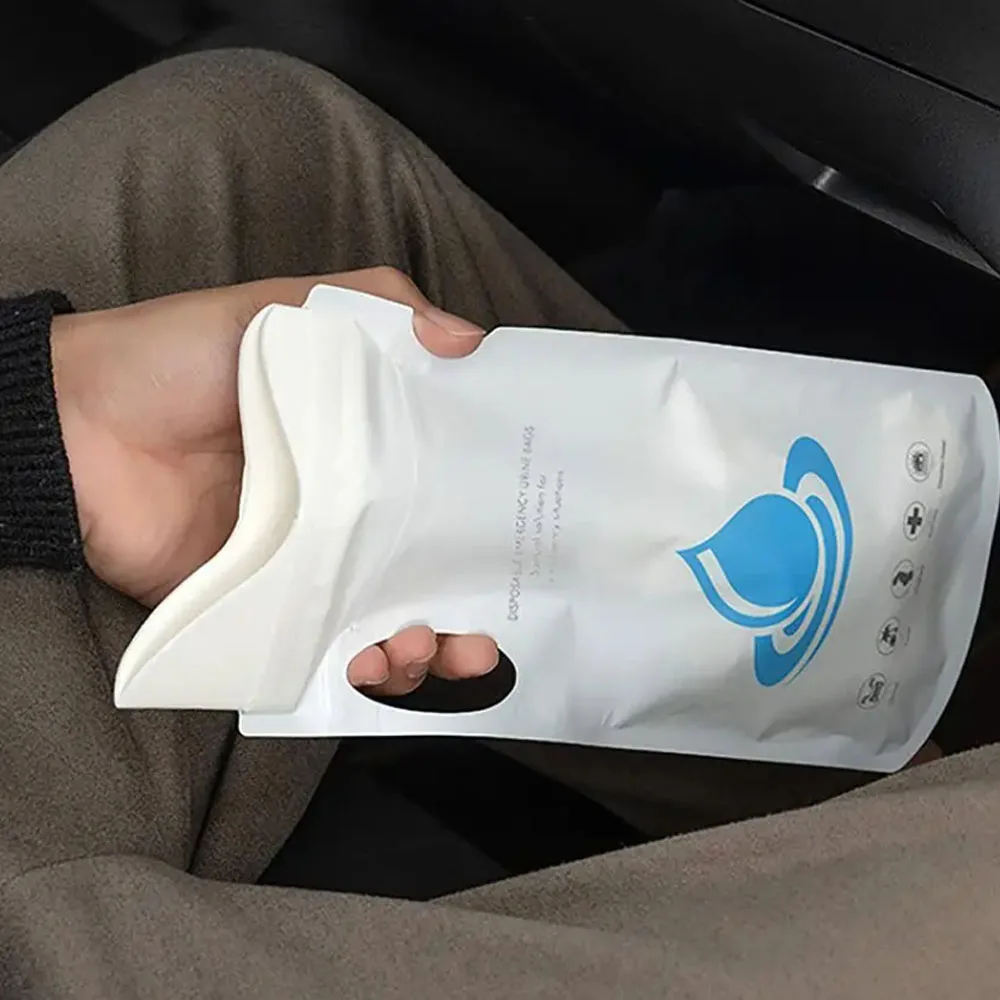 4/8Pcs 700ml Emergency Urine Bag for Both Men and Women Portable and Large Capacity Suitable for Traffic Congestion and Travel