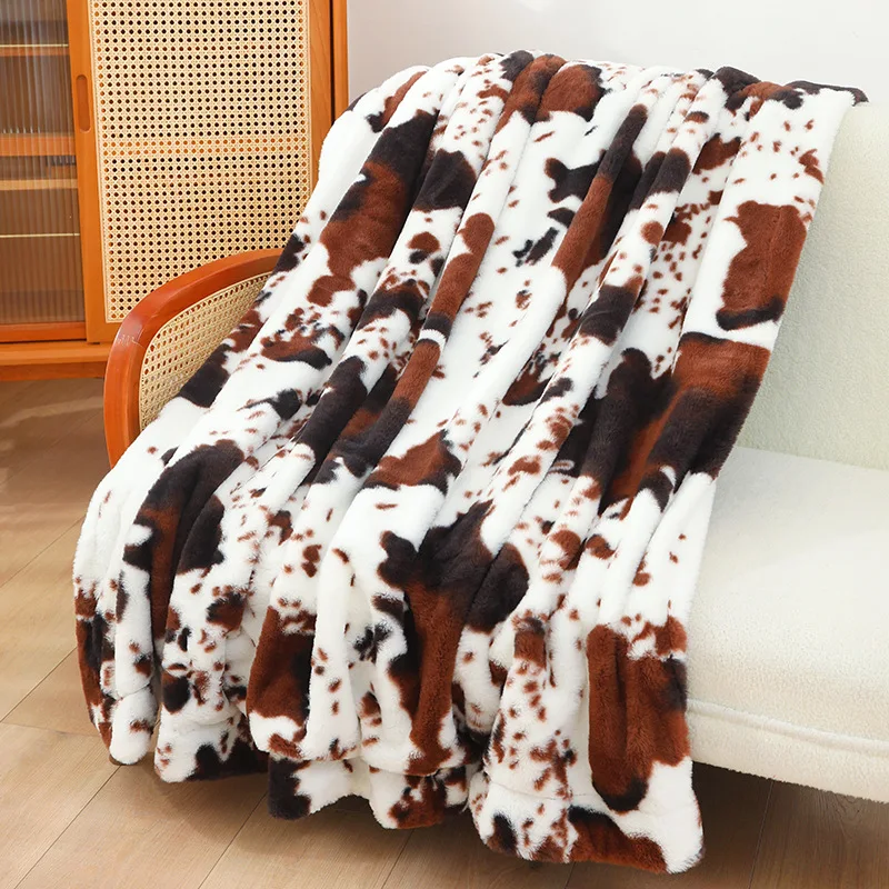 2026 New Soft Cow Pattern Printed Blanket Double-Layer Milk Velvet Sofa Blankets Multifunctional Fluffy Warm Quilt for Autumn