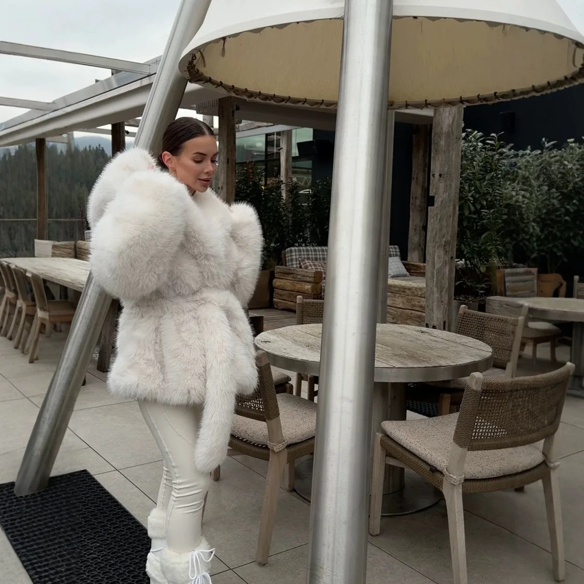 Fur & Faux Fur Coat Feminine Elegance Fur Coat 2026 New Winter Women's Fur Coat Fashion Warm Hooded Solid Color Women Fur Coat
