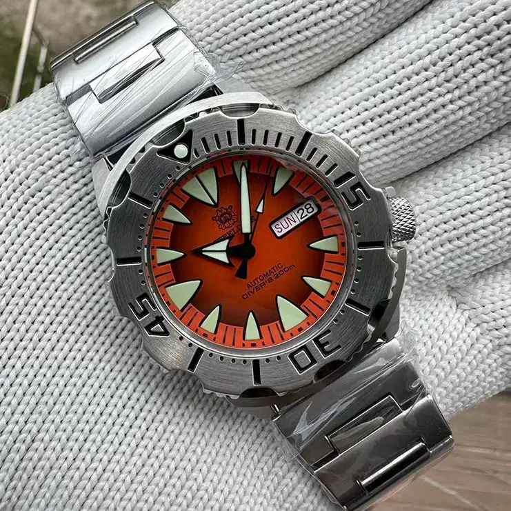 STEELDIVE Men Automatic Watch Mechanical Wristwatch Diver 200m Waterproof Luminous Sapphire Mirror NH36 Week Date Monster Dial