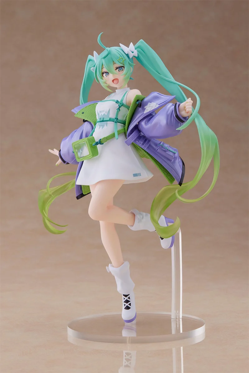 In Stock Original Taito Hatsune Miku Figure Sport Fashion Ver Anime Action Figurine Miku Collectable Statue Dolls Model Toys