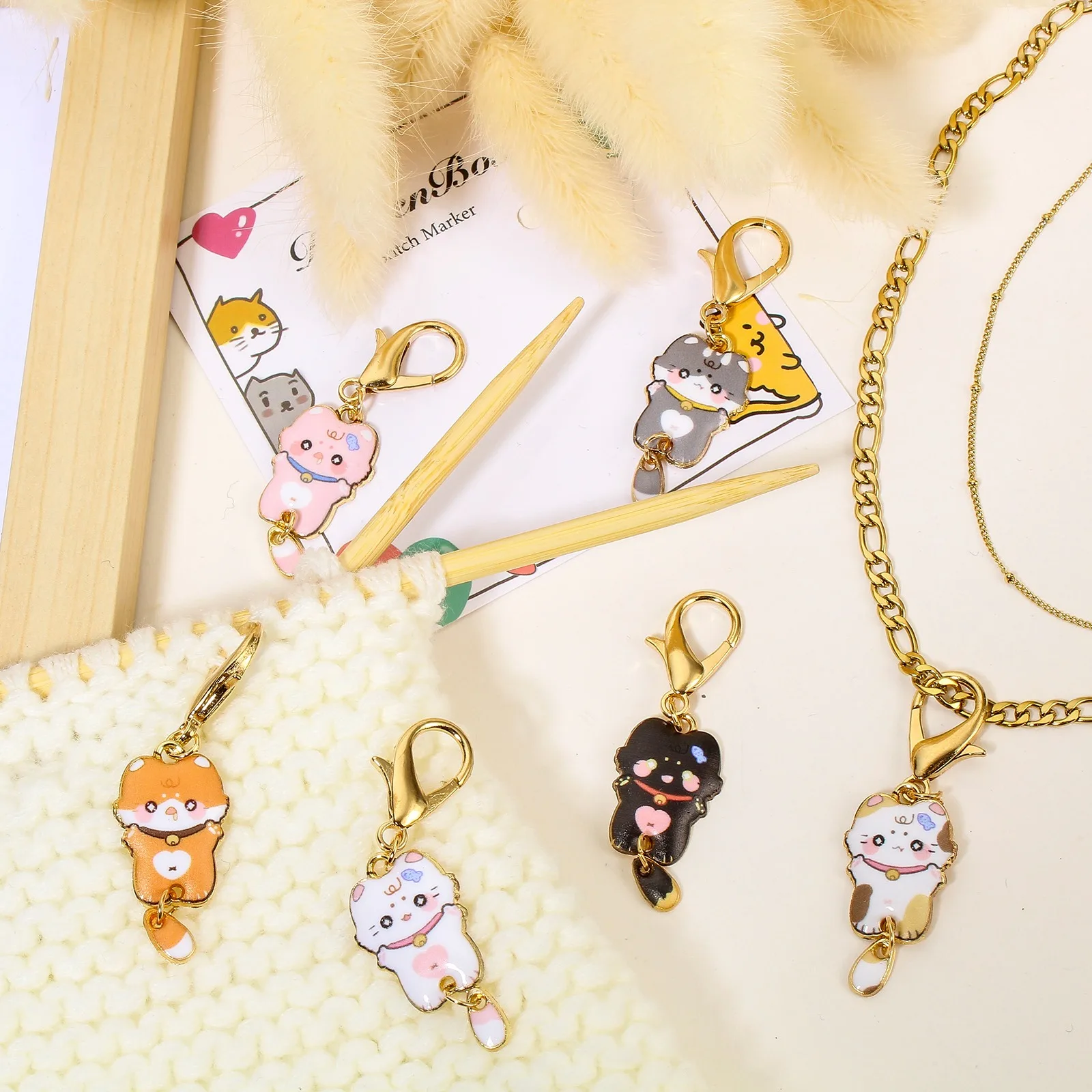 1 Set ( 6 PCs/Set) Knitting Stitch Markers Cat Animal Gold Plated Multicolor With Lobster Claw Clasp Stitch Markers 5.4cmx1.6cm