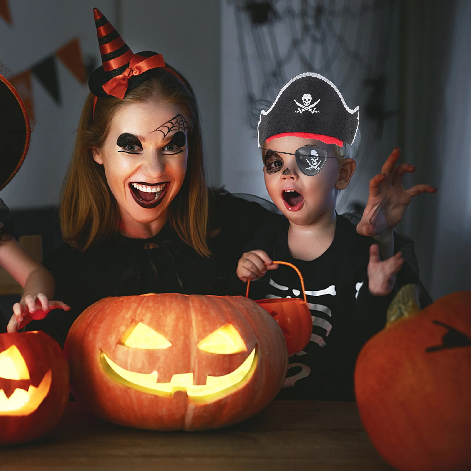 

6 set Pirate Costume Accessories Halloween Party Hats Eye Masks Cosplay Props Set Fashionable School Play Theater