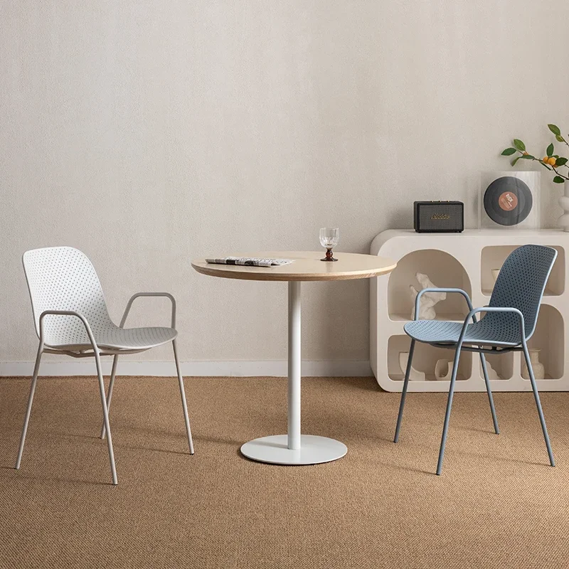 Nordic simple table walnut cafe table milk tea shop restaurant table commercial negotiation small round