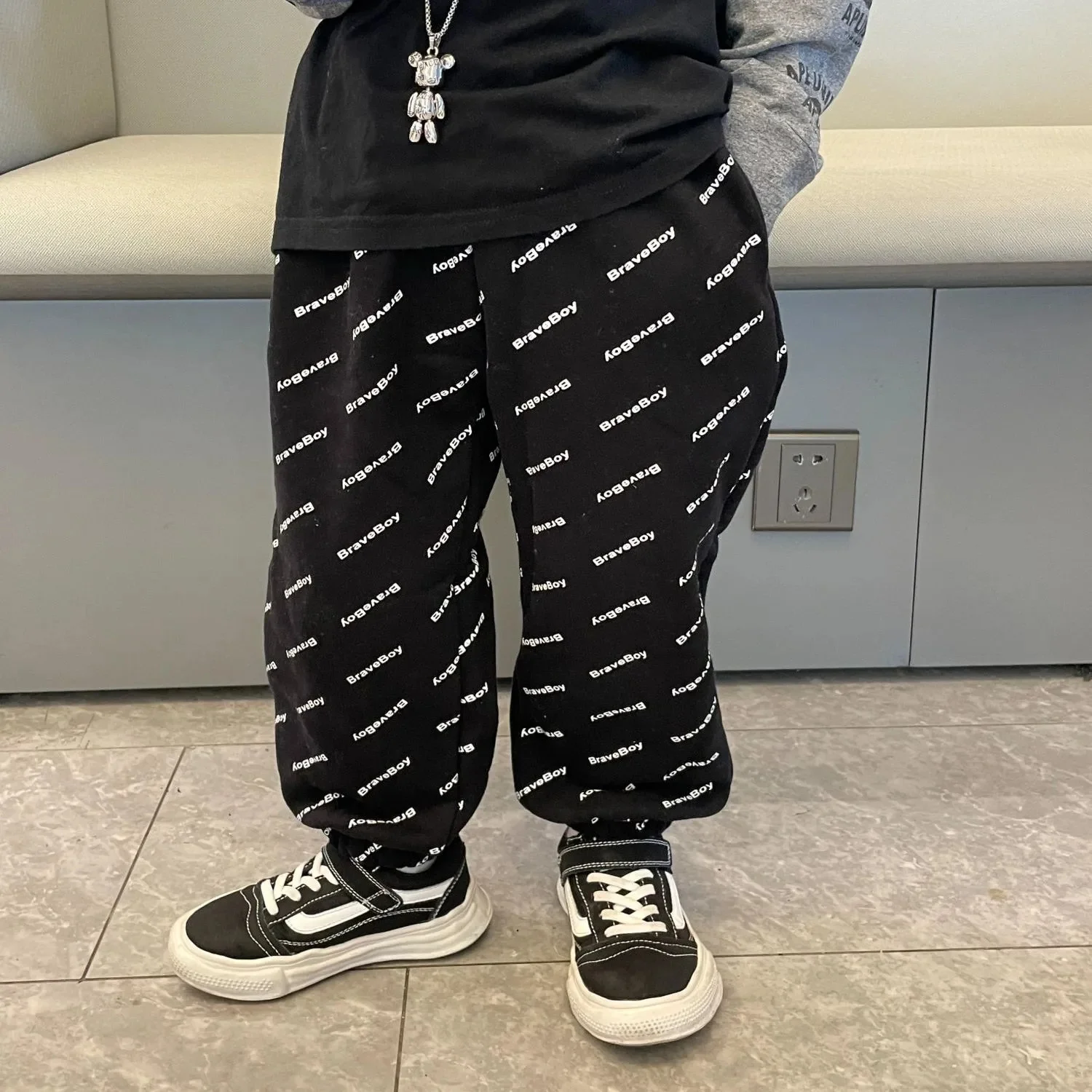 

2023 Winter Men's Baby Sweatpants New Stuffed Warm Casual Pants Full Printed Letters Design Children's 1-12 Years Old Clothing