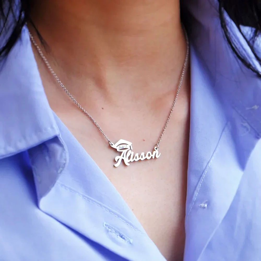 

Personalized Graduation Necklace，Custom Bachelor Cap Name Necklace, Grad Gift for HerName Necklace Gift for Girl 20223 Graduatio