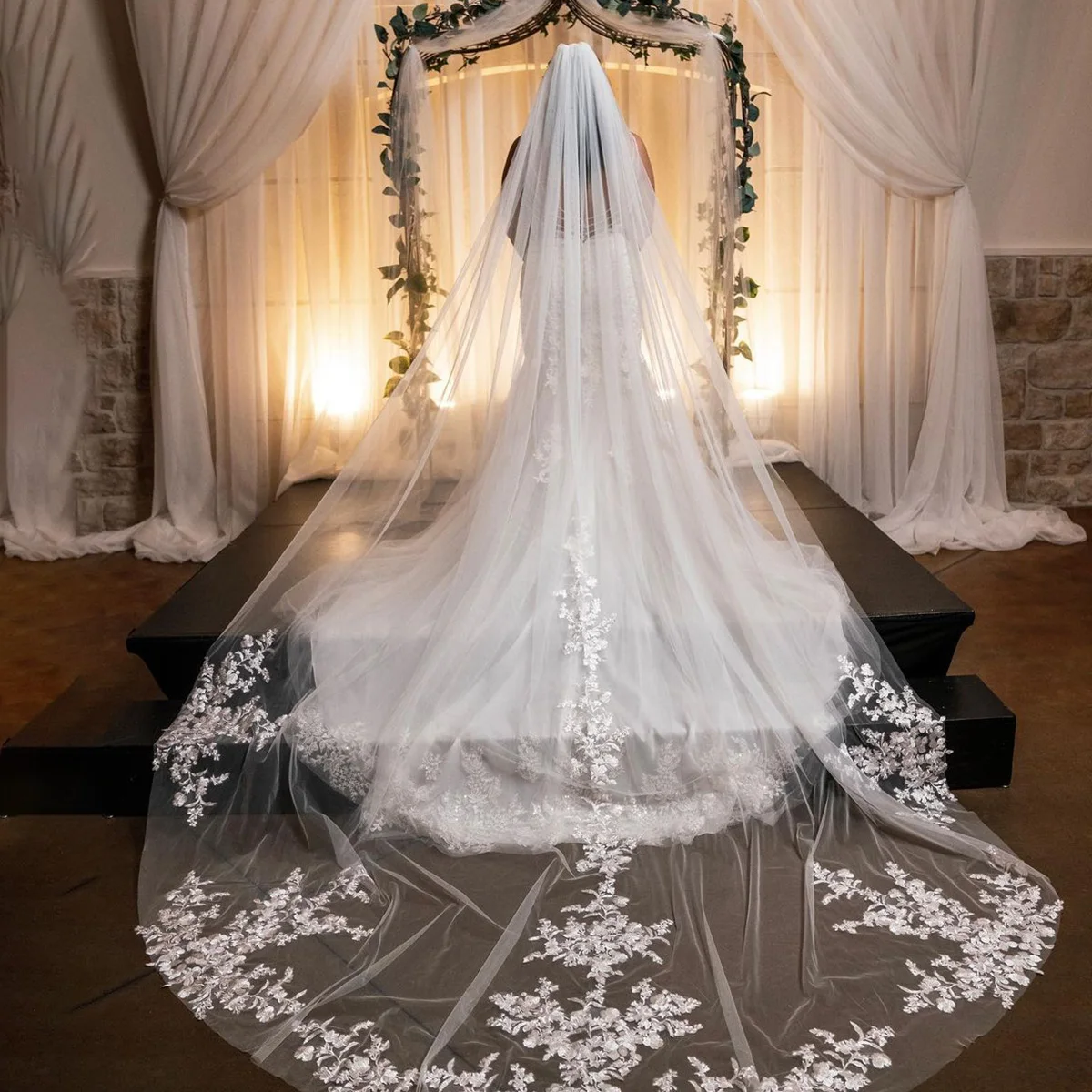 Cathedral Veils with Lace Trim Dramatic Long One Tier Cut Edge Tulle Customized Ivory White Bridal Headwear with Comb