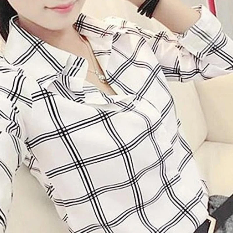 2023 Spring and Summer Fashion Polo Collar Black and White Plaid Simple Button Long Sleeve Commuter Loose Casual Women\'s Shirt