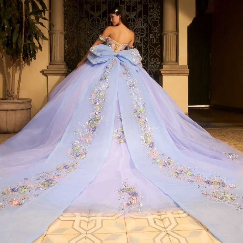 فستان Quinceanera أرجواني لافندر مكشوف الكتفين على شكل زهرة كريستال ملصق طويل بفيونكة فيستدوس دي 15 Quinceanera ﻿ تخصيص