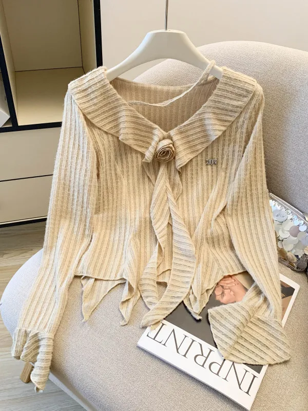 

Spring 2026 Women's Knitwear Bell Sleeve Original Design Slimming Top V-neck Long Sleeve Polyester Fiber Casual Wear