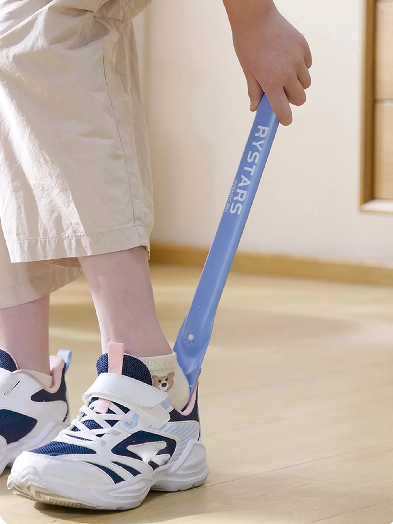 

1Pcs 2-in-1 Sdjustable Shoe Horn With Measuring Function Home Use No-bend Shoe Lifter Wear Shoes Without Bending Over