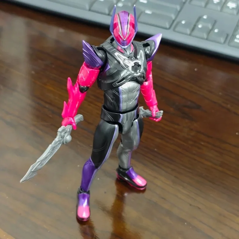 

Bandai Kamen Rider Zeztz Kamen Rider Dawn Third Rider Action Figure Pre-Painted Model Desktop Decor Anime Fans Collectible Toy