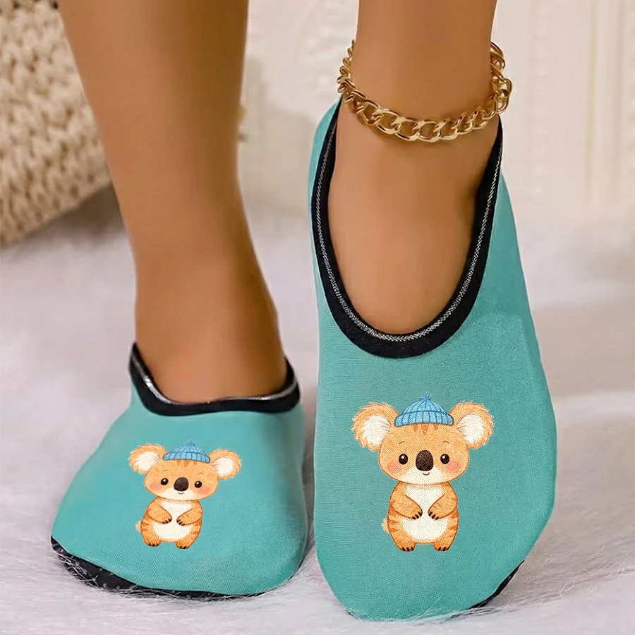 شبشب داخلي نسائي لطيف بتصميم وجه مبطن بالقطيفة وجيد التهوية، مناسب للمنزل والشاطئ واليوجا