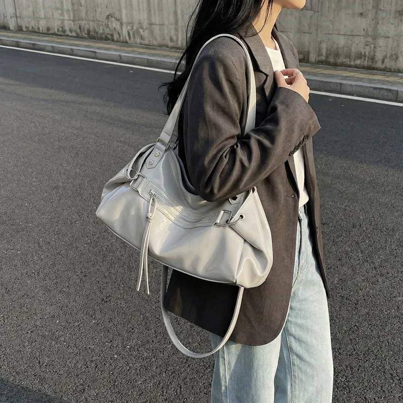 

Винтажные сумки-тоут 2026 года для женщин: роскошные кожаные наплечные сумки большой вместимости, кроссбоди для повседневного использования