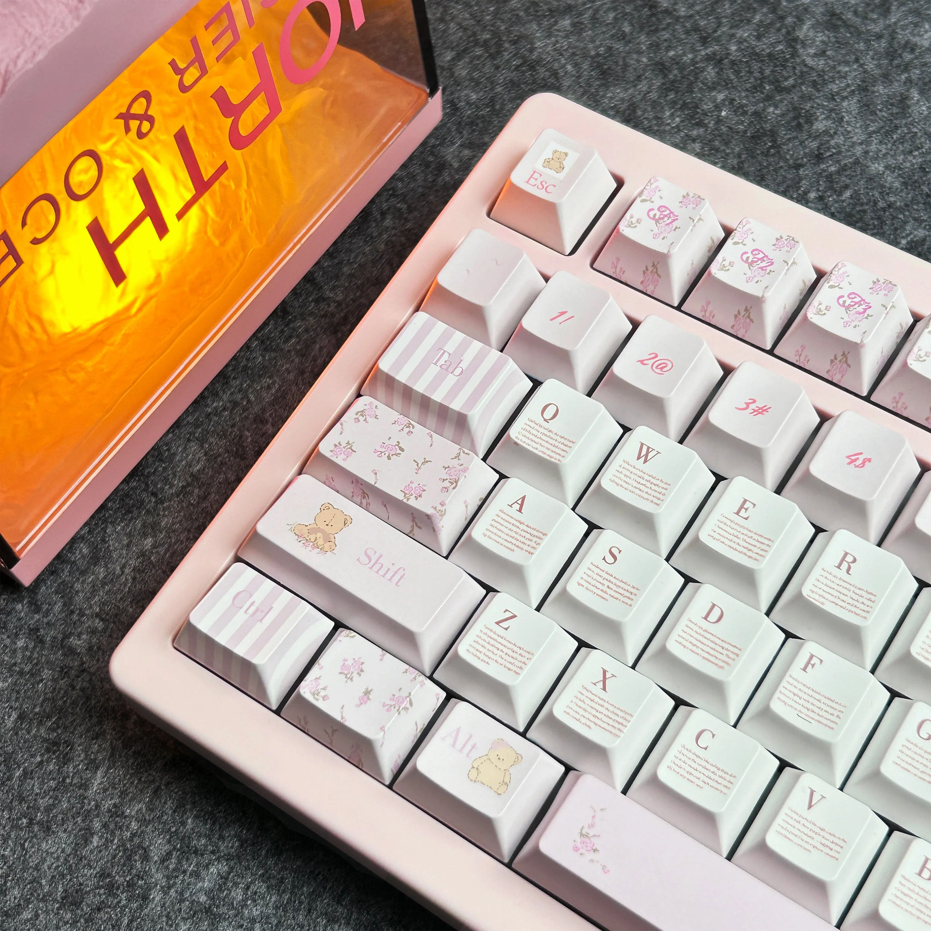 リトルベアブーケキーキャップMOAチェリープロファイルピンクPBTカスタムキーキャップメカニカルキーボード用キュートで優しい花柄キーキャップギフト