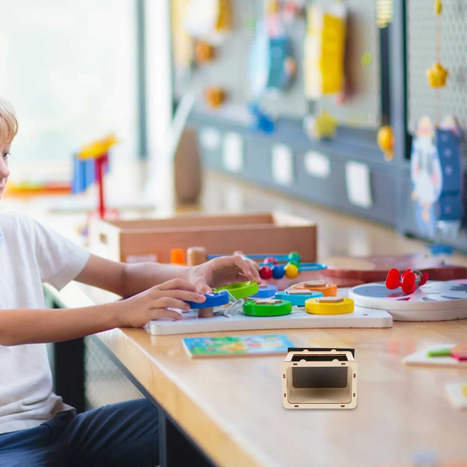 

1Set 3D Holographic Projector DIY Materials for Kids Science Experiments Wooden DIY Kit Educational Tool