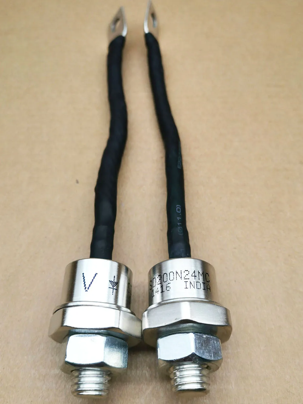 

Транзистор, тиристор, диод 1 шт. SD200N24MC
