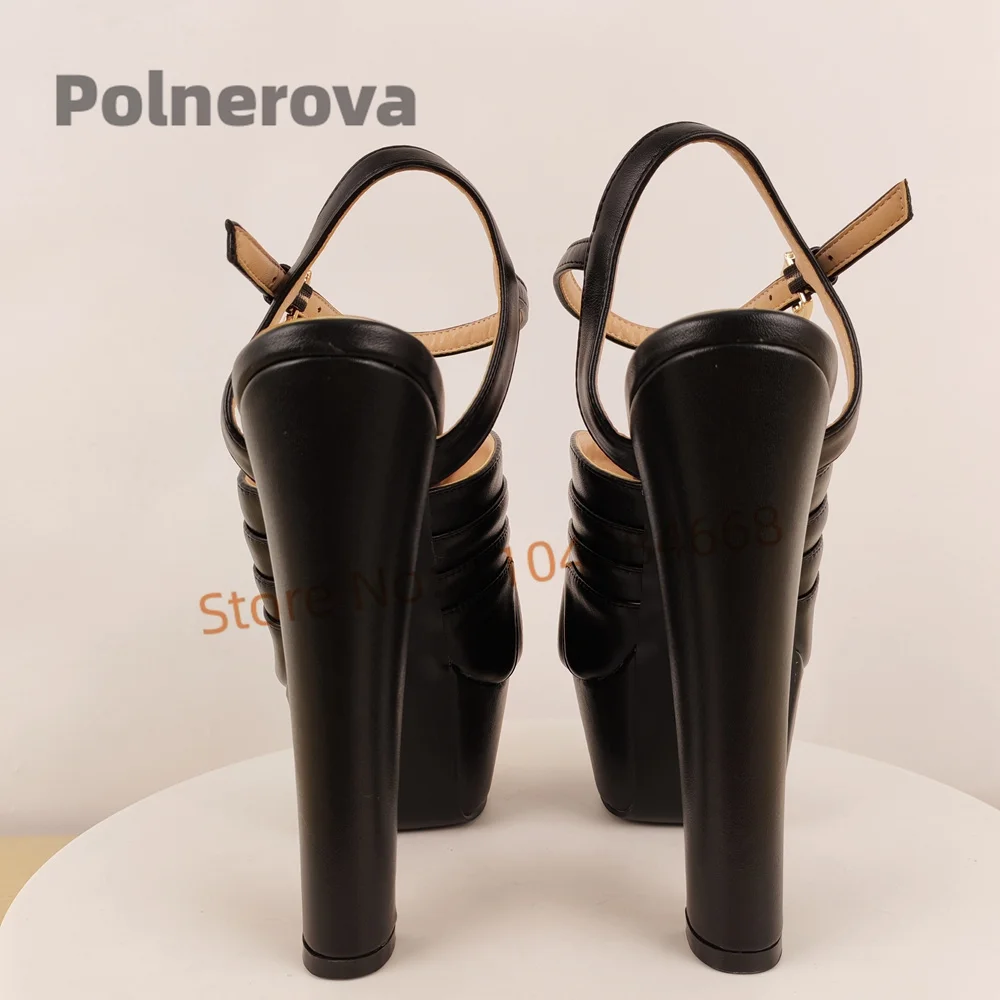 كتلة سوداء كعب صنادل أرضية النساء اللمحة تو ماتي الجلود مشبك حزام عالية الكعب موضة المصارع أحذية الحفلات الصيف