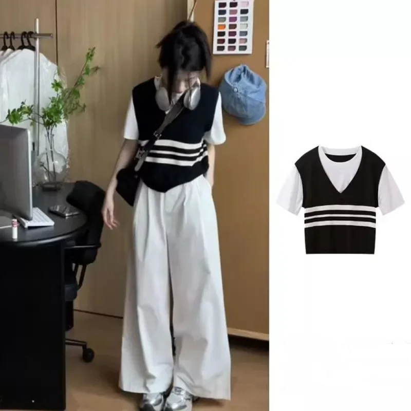 

College-style Color-blocked Striped Layered Short-sleeved T-shirt For Women Unique And Stunning Summer Top