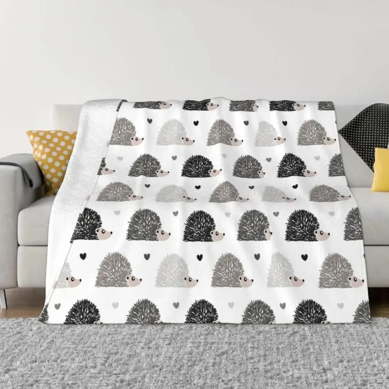 

Hedgehog Baby Blanket Sofa Velvet Spring Autumn Art Gift Animal Multifunction Soft Throw Blanket for Bed Car Bedspread