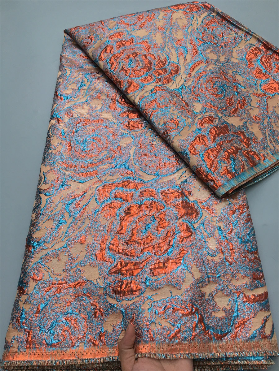 Großhandel afrikanischer hochwertiger Jacquard-Brokat-Spitzenstoff, goldene Linie, Stickerei, französischer Tüll für Kleid-Nähmaterial