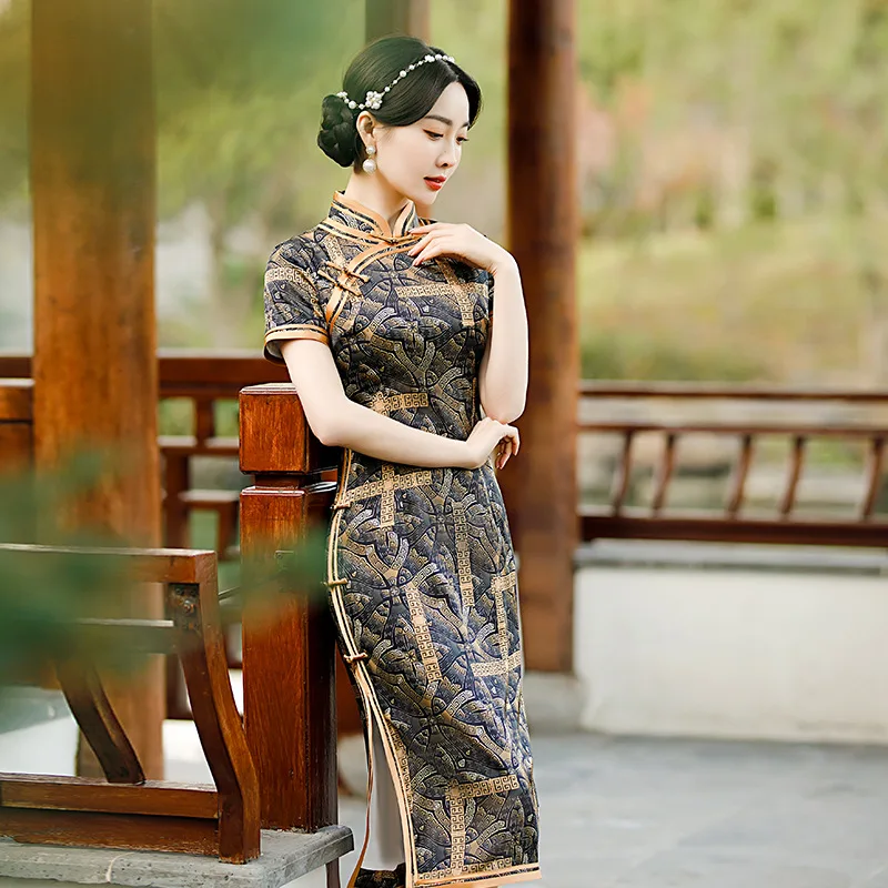 High Quality Long Cheongsam Qipao 2024 Real Silk New Women's Retro Short Sleeve Catwalk Performance Improved Dress