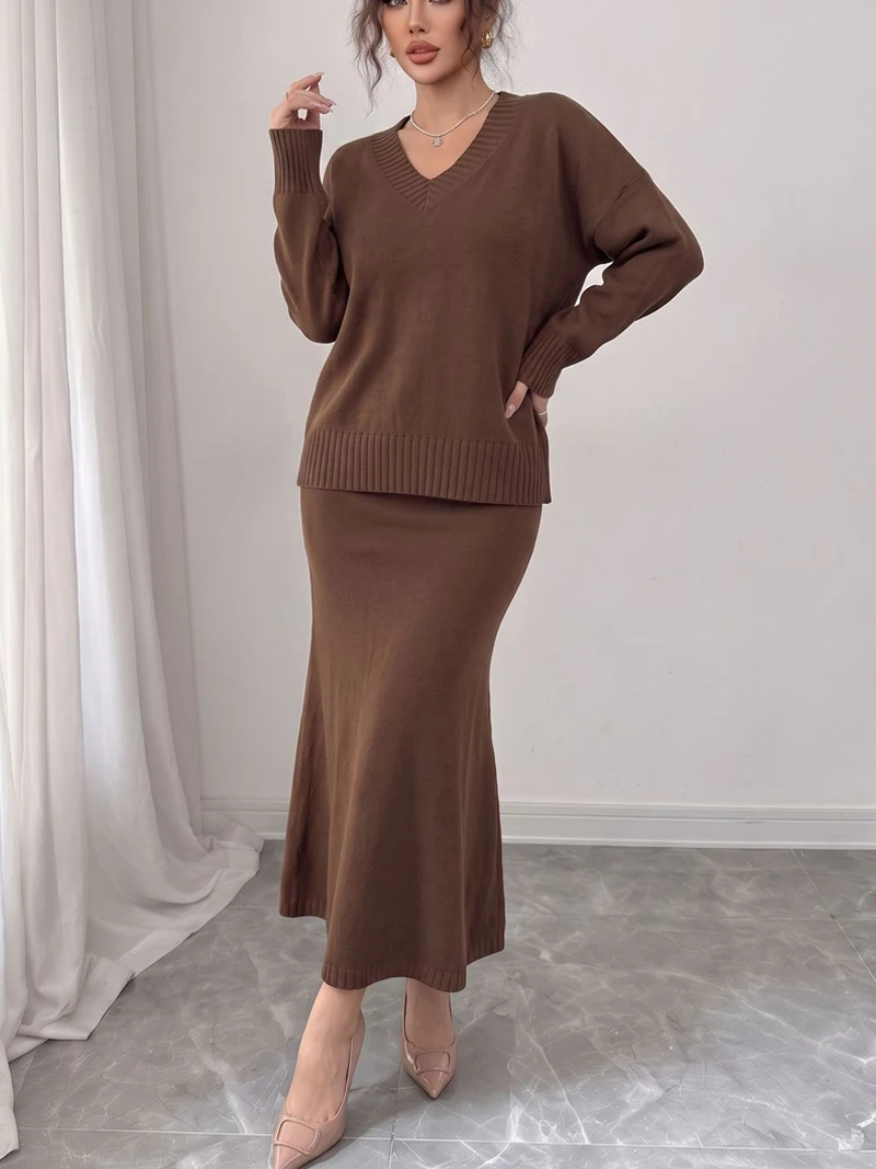Elegant Lady Knitted Suit Two Pieces Loose V-Neck Sweater Pullover Top Knitted Mermaid Skirt Set Autumn Winter Warm Knitwear