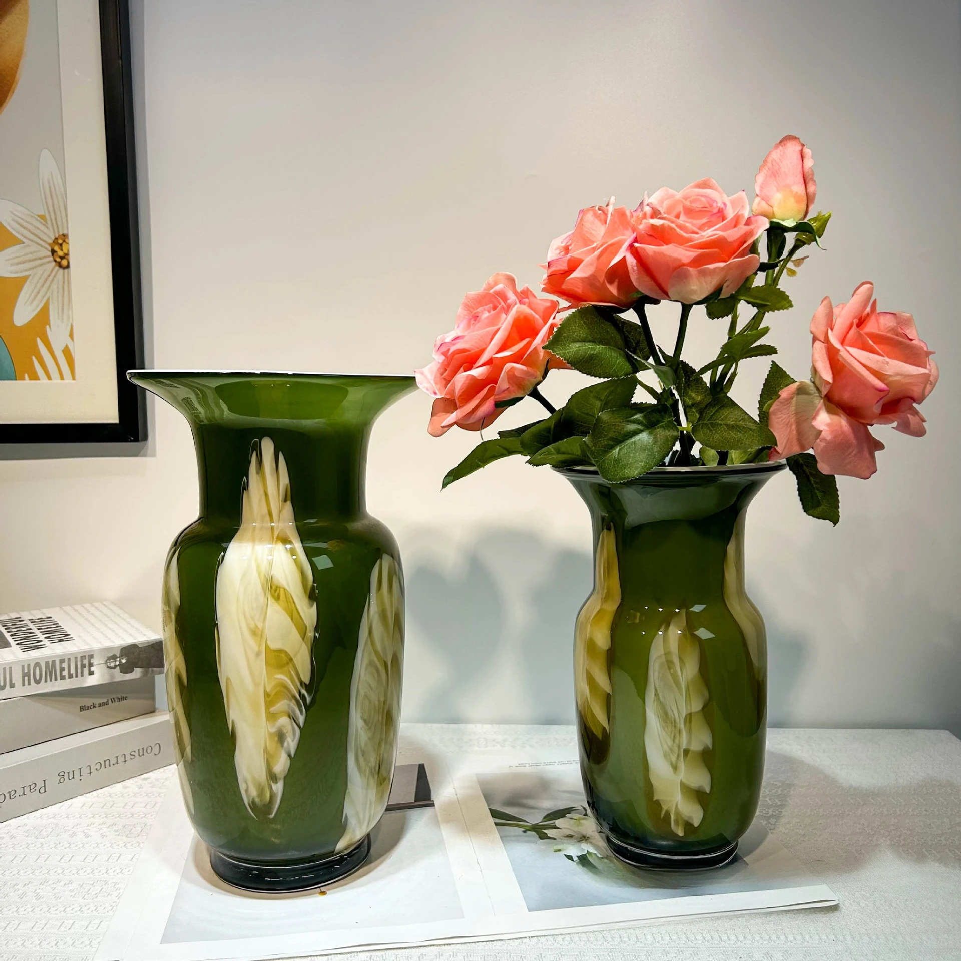 Vintage style handmade glass open-mouth vase with a premium feel home entryway flower arrangement model room decorative ornament