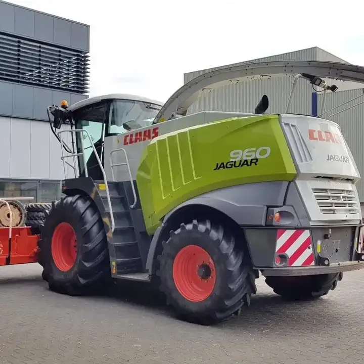 Combine Harvesters For Rice Farm Agricultural Machinery 152 Combine Harvester With 14 Foot Header For Sale