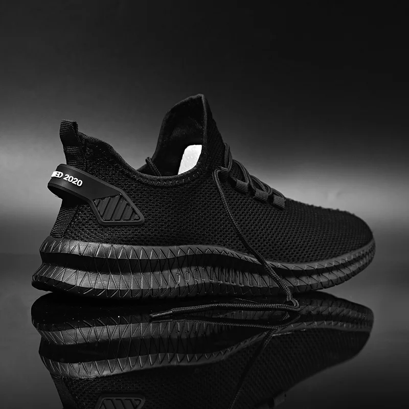 Hot Sale Men Running Shoes Women Sneakers Outdoor Breathable Ultra Light Sport Shoes Plus Size Lace Up Men Footwear 35-47