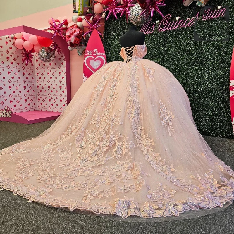 

Sparkly Pink Off the Shoulder Princess Ball Gown Quinceanera Dresses 2024 Appliques Lace Sweetheart Sequined Vestidos De 15 Años