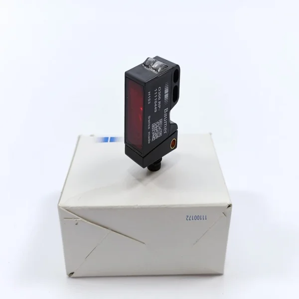 

O300rp-11110449 11110449 Retro-reflective Sensor Brand New Original Spot Plc