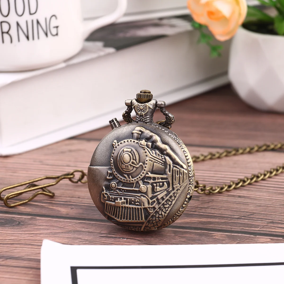 

Vintage Pocket Watch Brown Locomotive Design Creative Clothes Decorative Timepiece For Men Women Gift Retro Steampunk Accessory