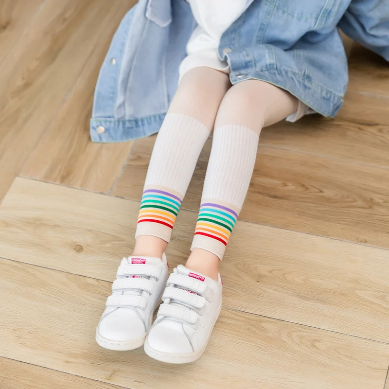 A cute and versatile children's rainbow ankle-length tights for spring and autumn, soft and breathable, Korean style