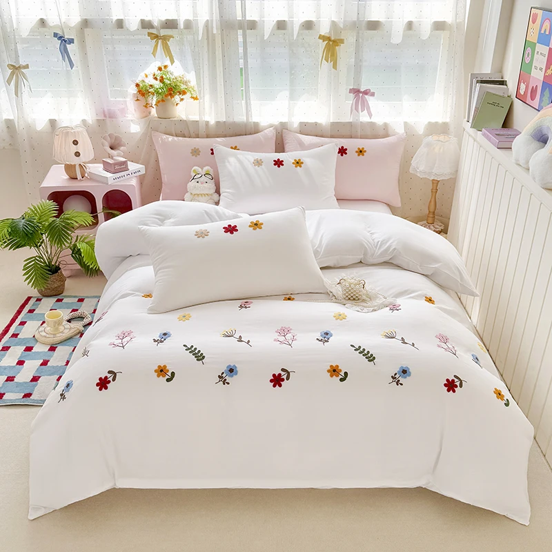 3pcs Plant flower embroidery  Duvet Cover Set (1*Duvet Cover + 2*Pillowcase, Without Core),soft fabricBedding Set