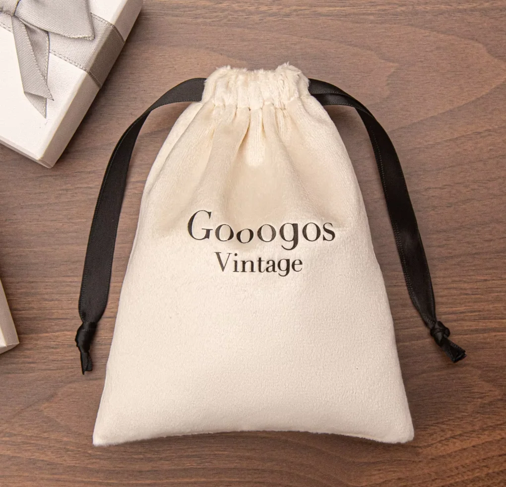 

Custom Logo Printed Velvet Drawstring Pouch Reusable Gift Lipstick Packaging Velvet Bag