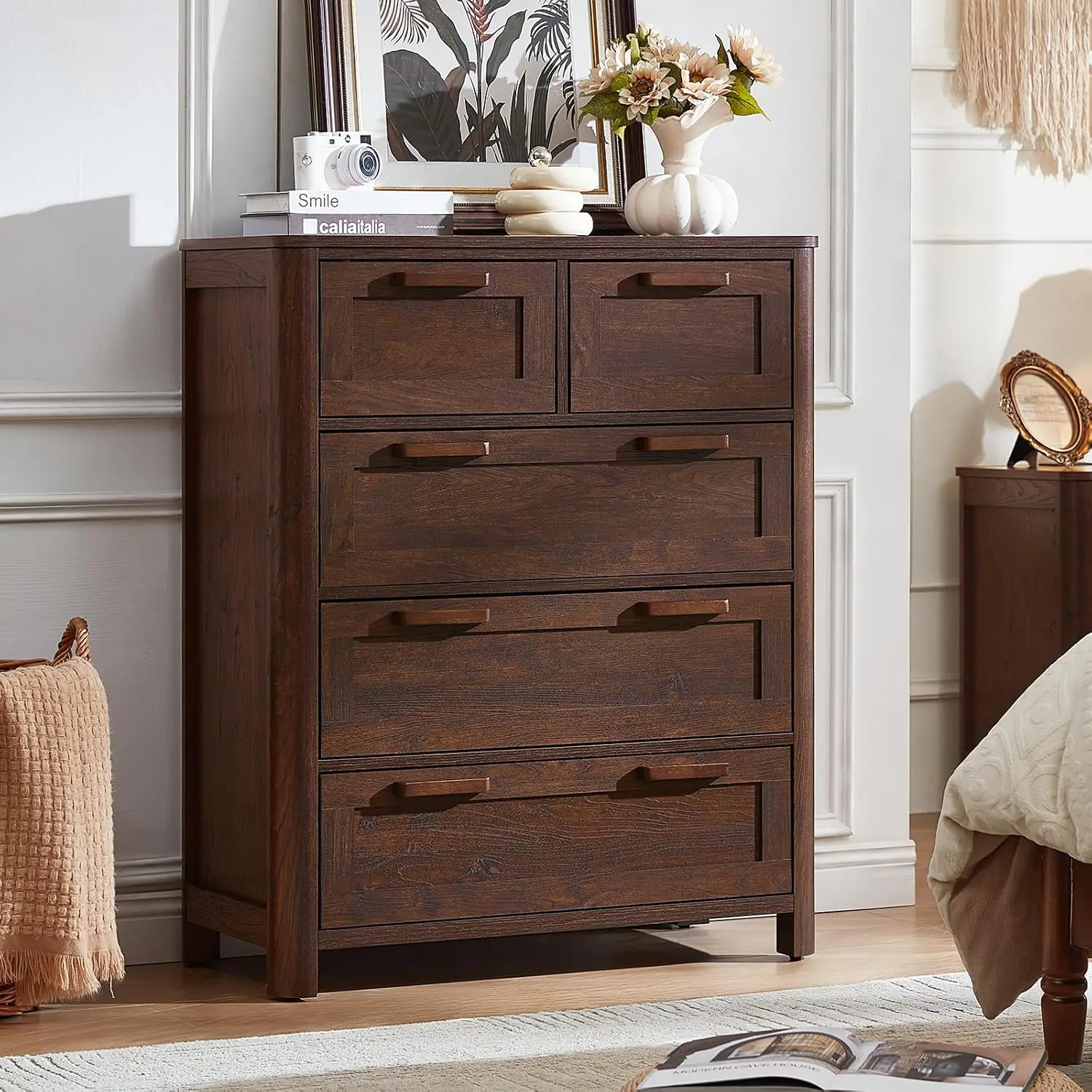 Vertical Dressers Chest of Drawers with 5 Drawers & 4 Noise-Reducing Feet & Rounded Corners