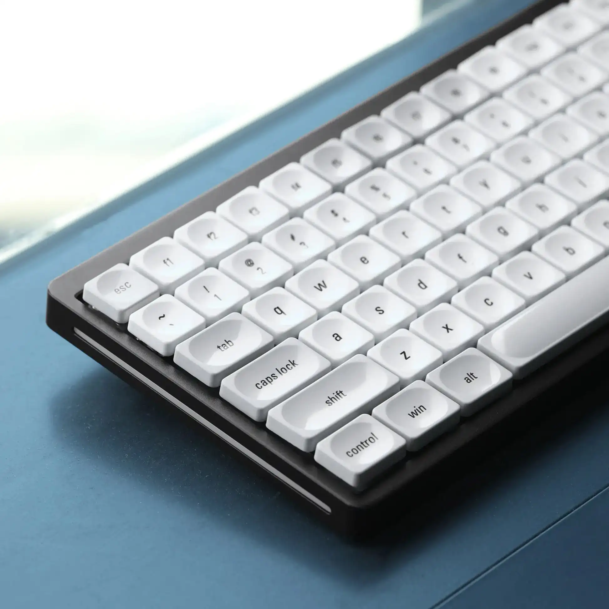 초스폭스 x LCK 레트로 마작 키캡 세트 |   MX 스위치용 로우 프로파일 키캡 |   Geonix Rev.2 키보드와 호환 가능